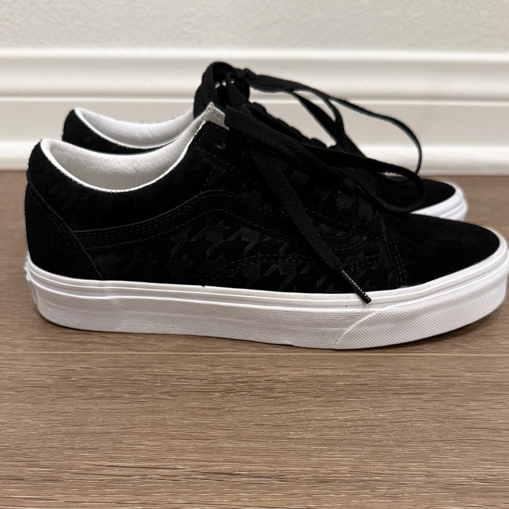 Vans Suede Houndstooth Old Skool Sneakers